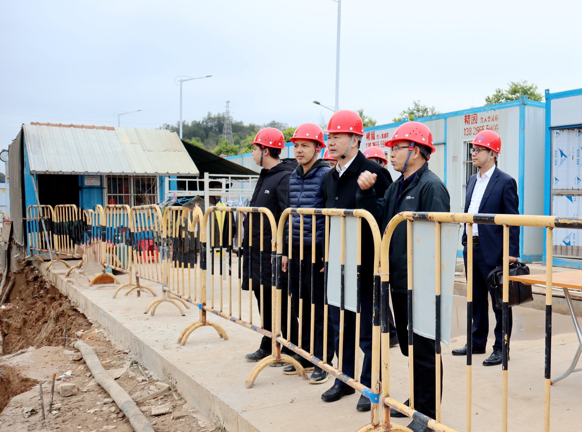 廖瑞奇一行參加汕頭市場開發部揭牌儀式6.jpg
