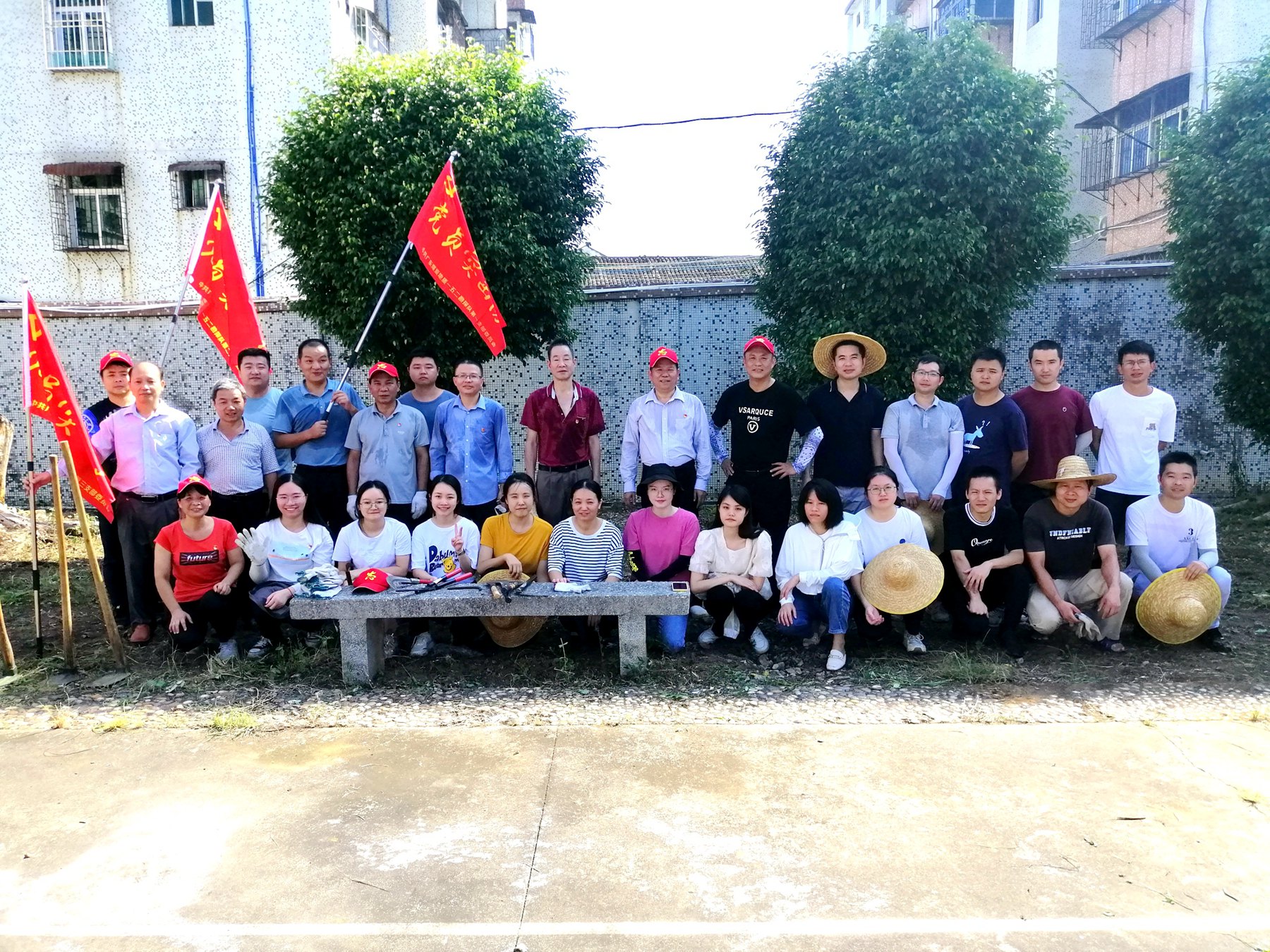 梅州分公司（一五二隊(duì)）組織開(kāi)展“喜迎二十大，勞動(dòng)展風(fēng)采，共慶國(guó)慶節(jié)”主題黨日活動(dòng)2.jpg