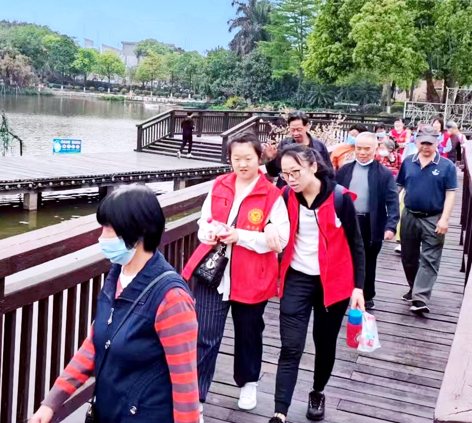 中煤江南志愿者服務隊開展世界水日2_副本_副本.jpg