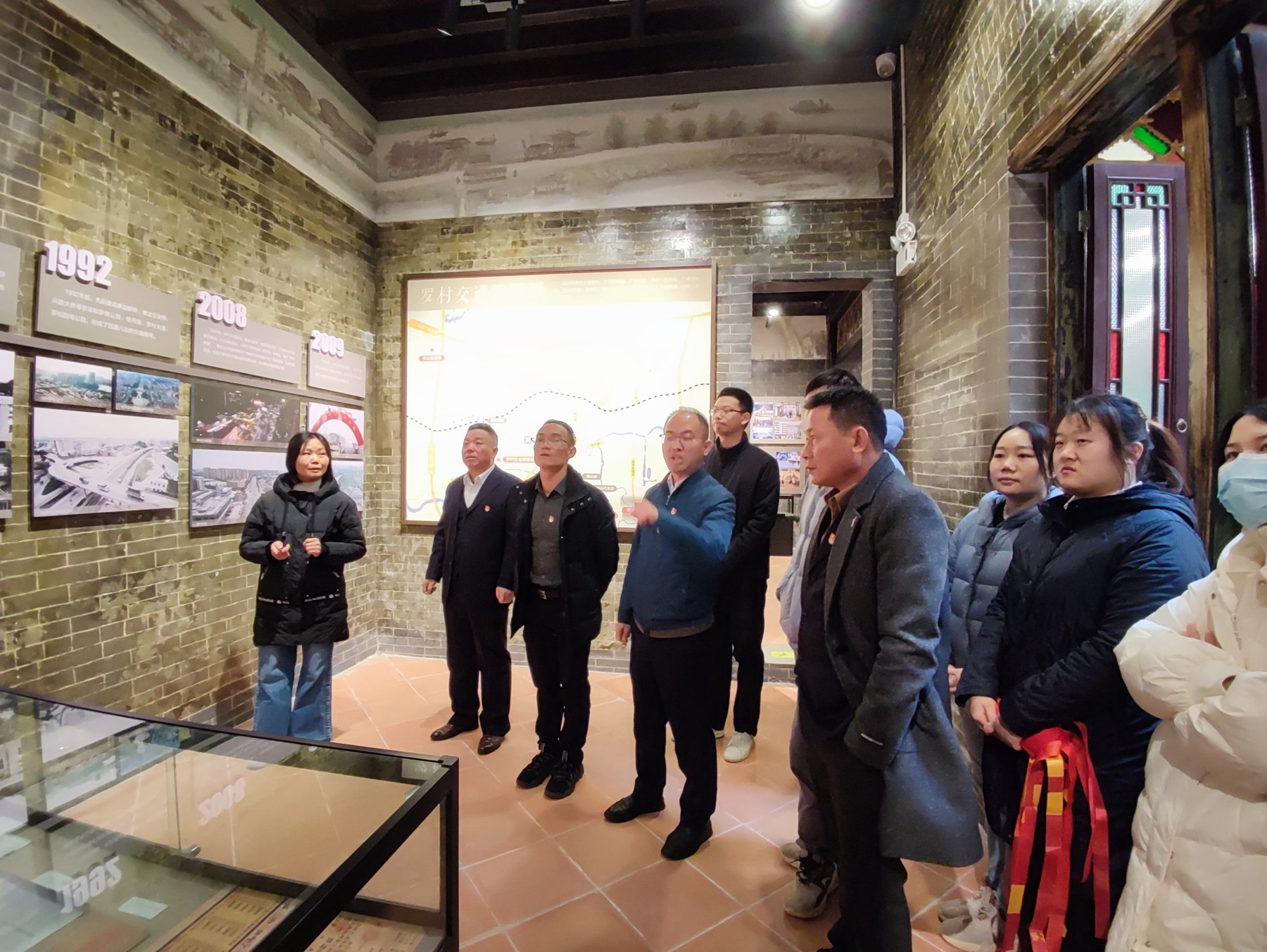 佛山分公司“學習身邊榜樣，汲取奮進力量”主題黨日活動 (2).jpg