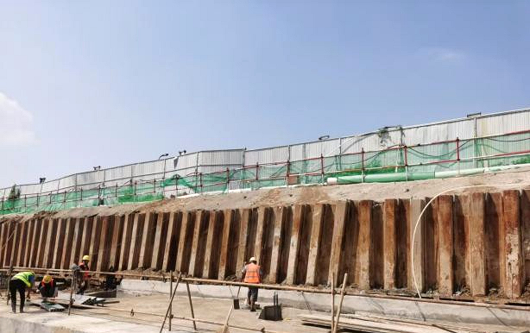 8.泉意光罩建設項目二期土方樁基工程項目.jpg